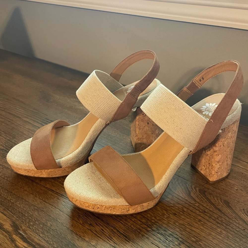 Yellow Box size 9.5 platforms